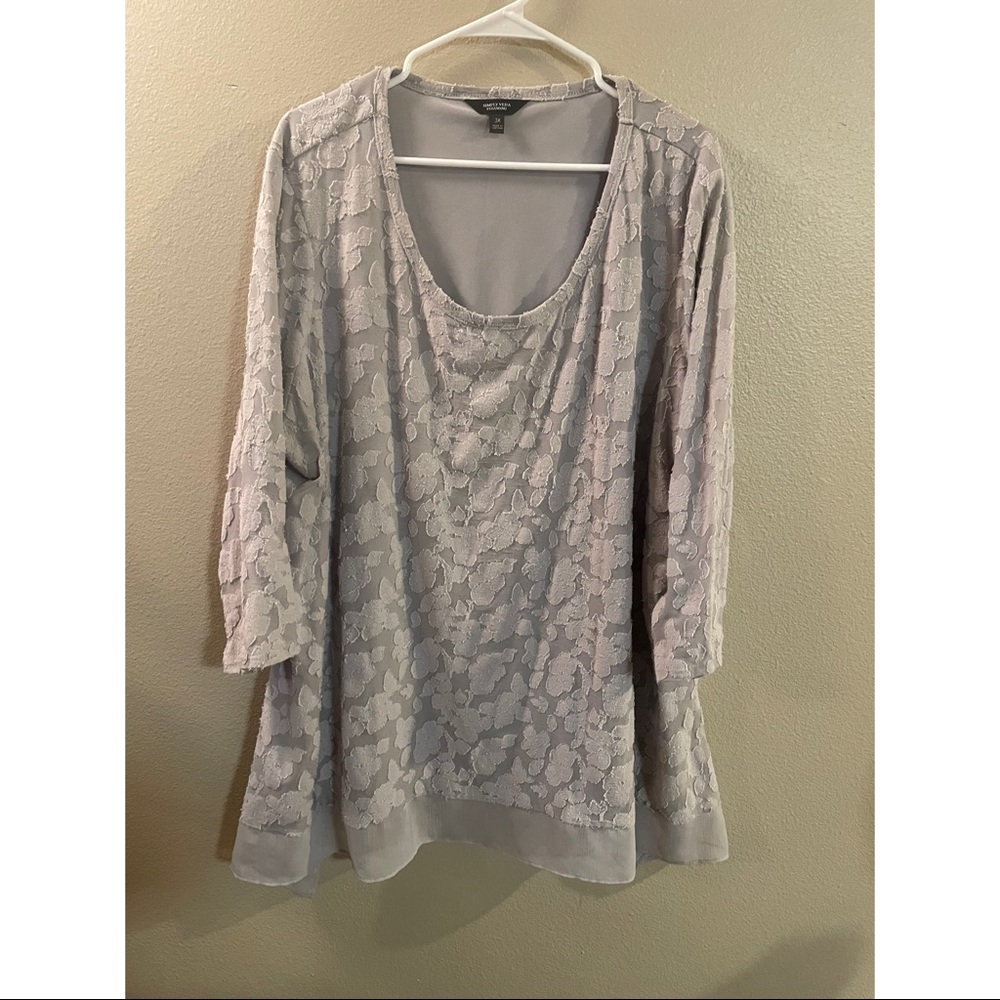 Floral Textured 3/4 Sleeve